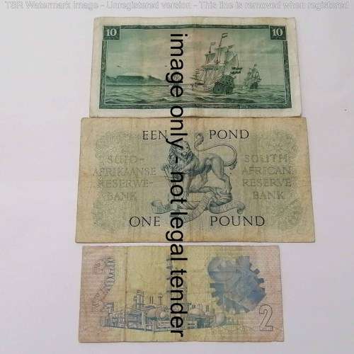 Lot of 10 world banknotes