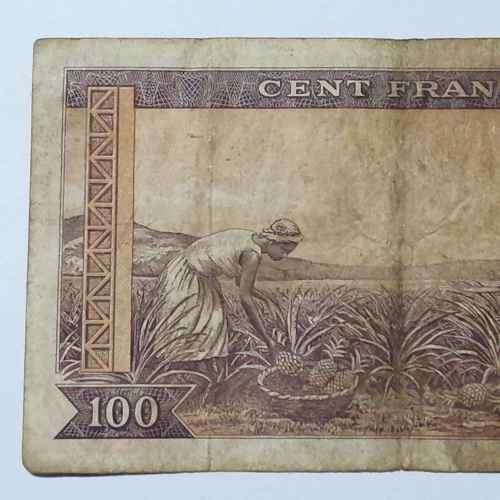 1960 Central bank of Guinea 100 Francs banknote - 1 March 1960 - left lower corner torn off