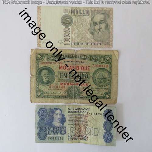 Lot of 10 world banknotes