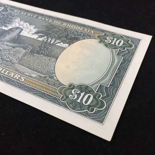 Reserve Bank of Rhodesia Ten dollars 19 November 1975 - Crisp uncirculated - a Top quality banknote