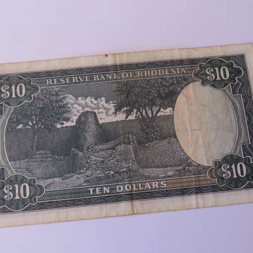 Reserve Bank of Rhodesia Ten Dollars 19 November 1975 - VF