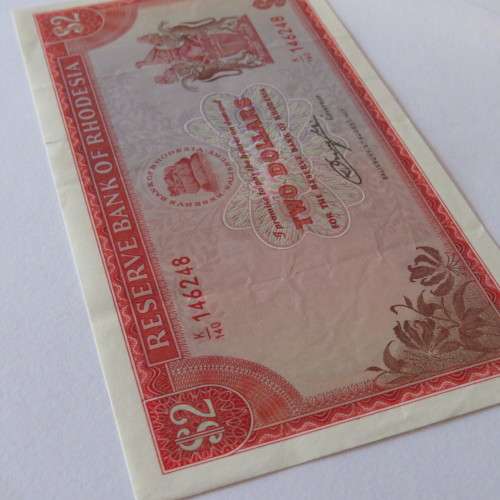 Reserve Bank of Rhodesia Two Dollars 5 August 1977 - Uncirculated with two vertical dents
