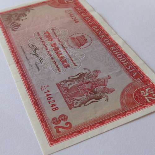 Reserve Bank of Rhodesia Two Dollars 5 August 1977 - Uncirculated with two vertical dents