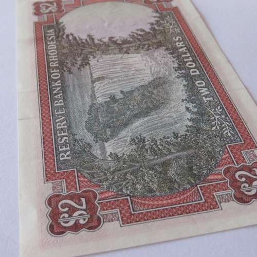 Reserve Bank of Rhodesia Two Dollars 5 August 1977 - Uncirculated with two vertical dents