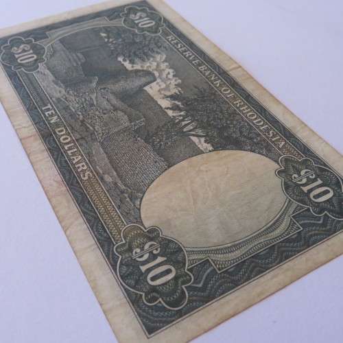 Reserve Bank of Rhodesia Ten Dollars 19 November 1975 VF+