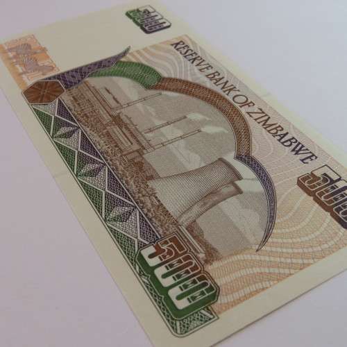 Zimbabwe $500 Harare 2004 uncirculated ZW54