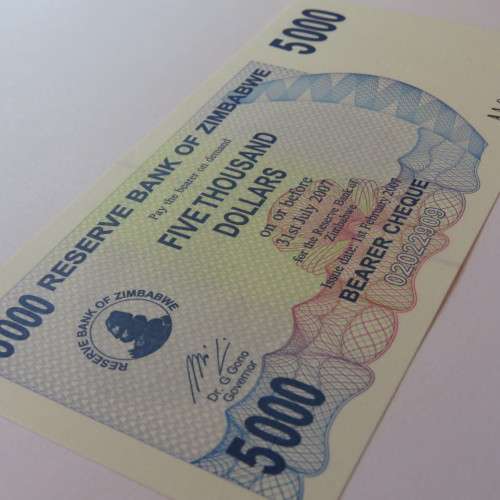 Zimbabwe Bearer cheque issued 1/2/2007 uncirculated $5000 AA0454300 ZW 77