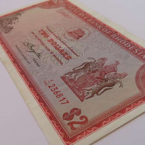Reserve Bank of Rhodesia Two Dollars 5 August 1977 EF with vertical fold marks