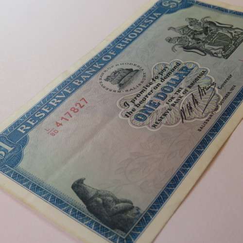 Reserve Bank of Rhodesia One Dollar 15 October 1974 uncirculated - Slight horizontal dent