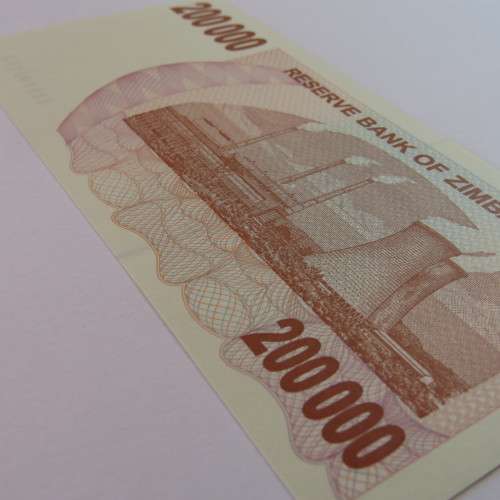 Zimbabwe Bearer cheque 1-7-2007 $200000 uncirculated AA 0803798 ZW 83
