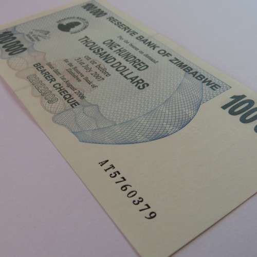 Zimbabwe Bearer cheque 1/8/2006 $100000 uncirculated AT5760379 ZW 82