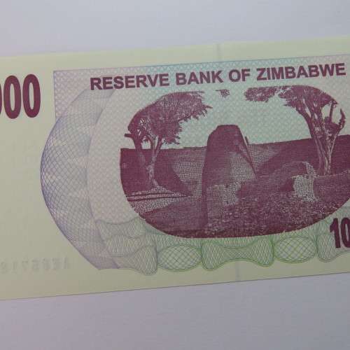 Zimbabwe Bearer cheque 1/8/2006 $10000 uncirculated 10000 with space after 10 AE 8571808
