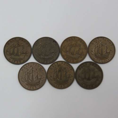 Great Britain lot of 7 half pennies dated between 1938 and 1952