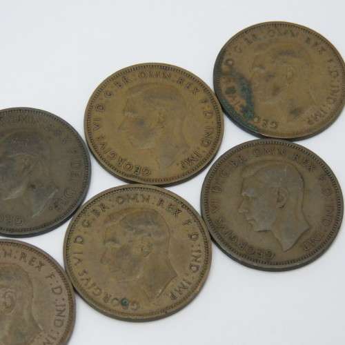 Great Britain lot of 7 half pennies dated between 1938 and 1952