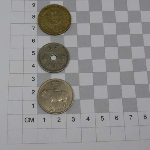 Lot of 10 International coins - All different