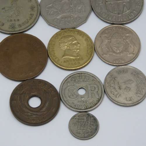 Lot of 10 International coins - All different