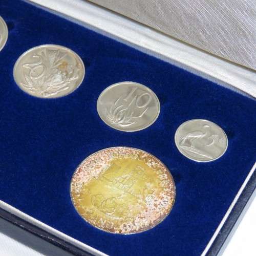 1986 RSA short proof set with silver R1