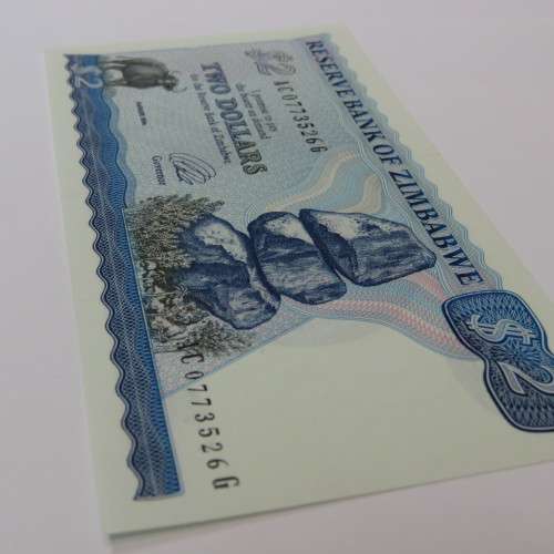 Zimbabwe 4th issue Two Dollars Harare 1994 - Uncirculated