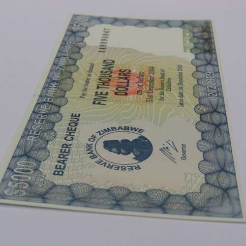Zimbabwe Bearer cheque 31 Des 2004 $5000 uncirculated