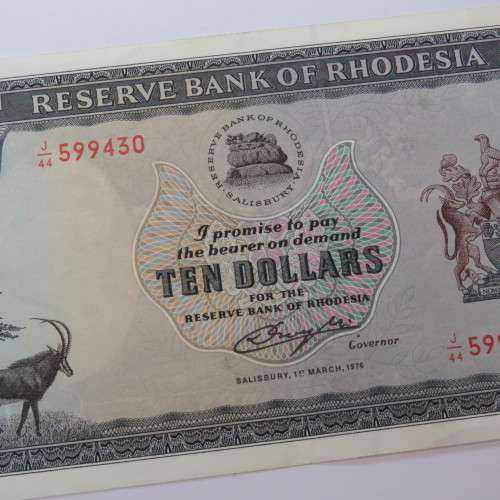Reserve Bank of Rhodesia Ten Dollars 1 March 1976 AU+ (UNC with centre dent)