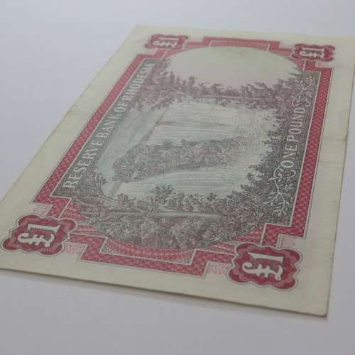 Reserve Bank of Rhodesia one pound Salisbury 14 October 1968 - EF+/AU with bent corner