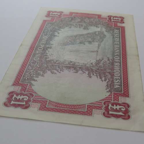 Reserve Bank of Rhodesia one pound Salisbury 14 October 1968 - EF+/AU with bent corner