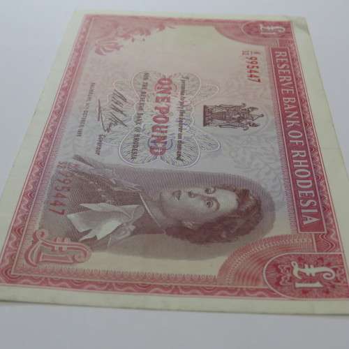 Reserve Bank of Rhodesia one pound Salisbury 14 October 1968 - EF+/AU with bent corner