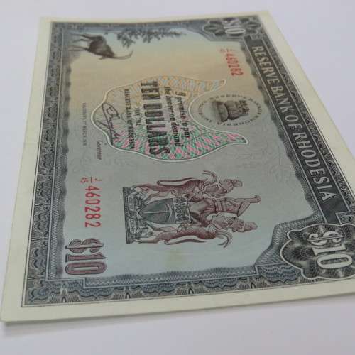 Reserve Bank of Rhodesia Ten Dollars 1 March 1976 AU+ with light creasing