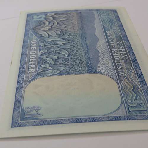 Reserve Bank of Rhodesia One Dollar 1 November 1976 crisp uncirculated
