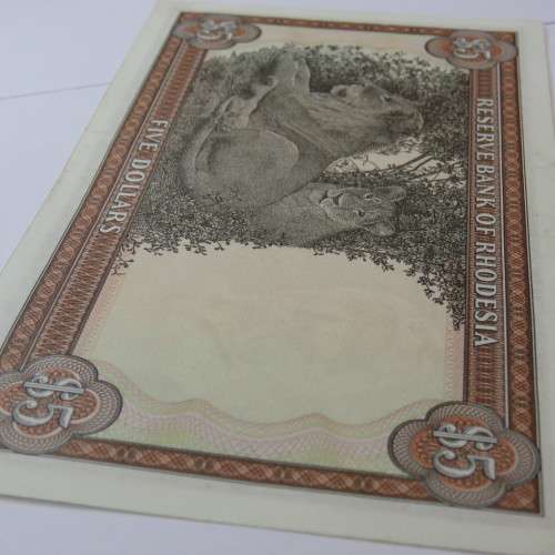 Reserve Bank of Rhodesia Five Dollars 1 March 1976 - Uncirculated