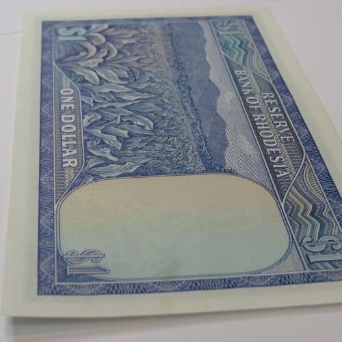 Reserve Bank of Rhodesia One Dollar 2 August 1979 uncirculated with single fold crease