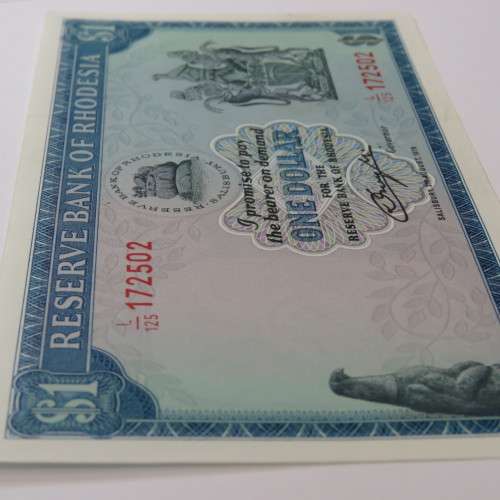 Reserve Bank of Rhodesia One Dollar 2 August 1979 uncirculated with centre fold