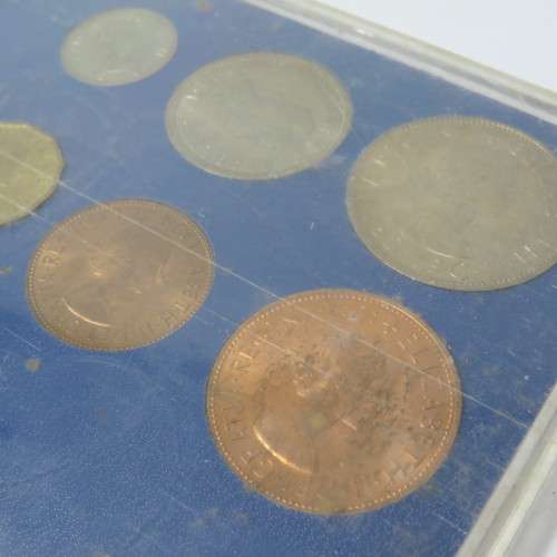 Great Britain coin set with last Pound, shilling, penny coins and First Decimal coins - uncirculated