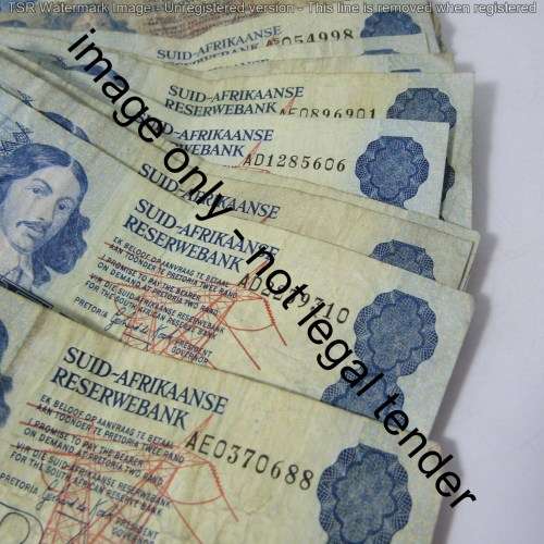Lot of 46 old South Africa R2 notes
