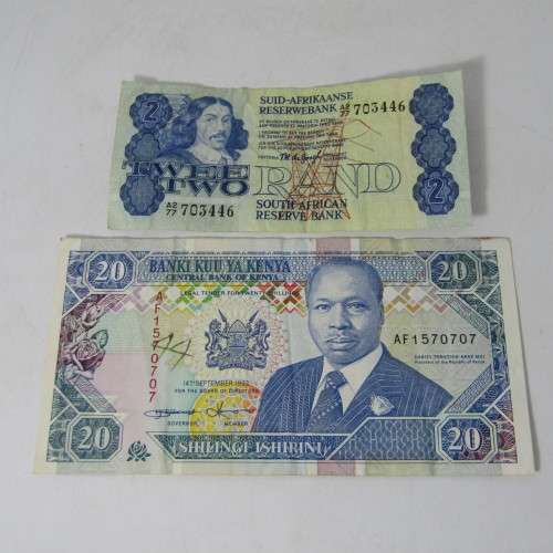 Lot of 10 World banknotes