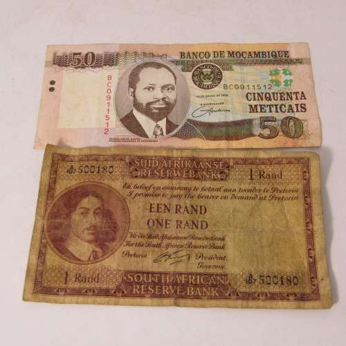 Lot of 10 World banknotes