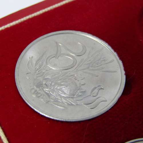1968 South Africa short proof set with English R1 in red long proof box