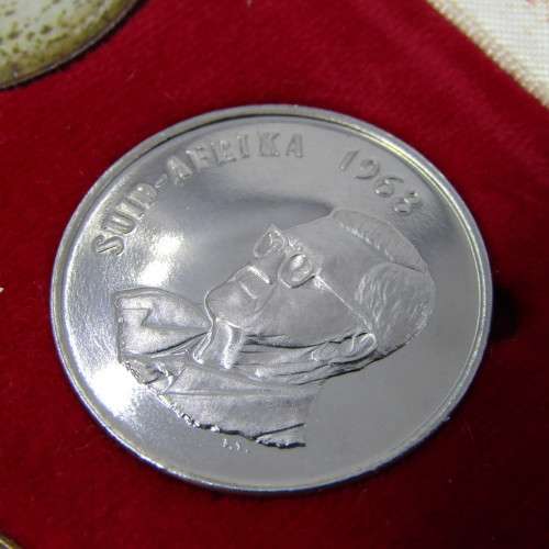 1968 South Africa proof set with English R1 in red box - no gold