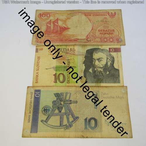 Lot of 10 world banknotes