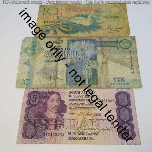 Lot of 10 world banknotes