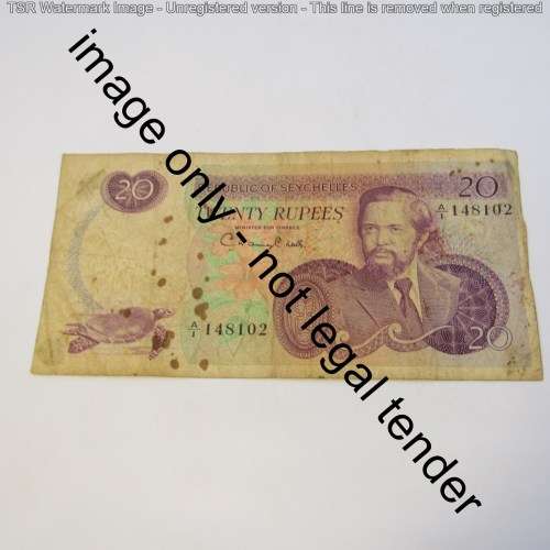 Lot of 10 world banknotes