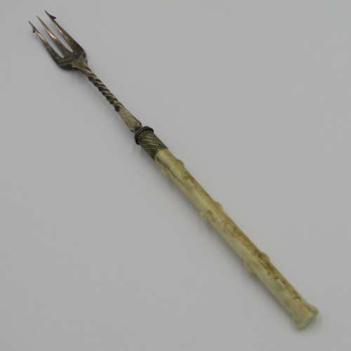 Antique pickle fork - 21.5cm