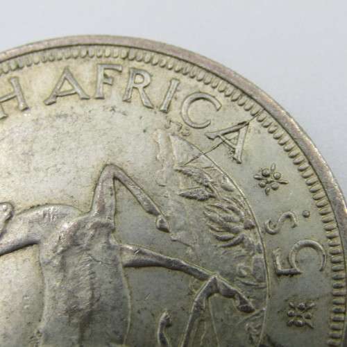 1958 SA Union 5s Five Shilling with unusual die crack through 2nd A of AFRICA