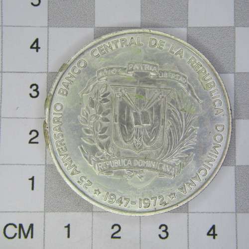 1972 Dominican Republic Silver 1 Peso crown size coin