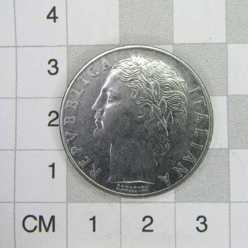 1956 and 1957 Italy 100 Lire coins - XF+ - sold as a lot