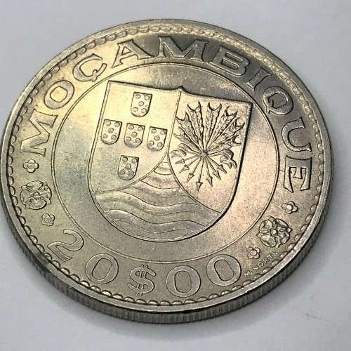 1971 Mozambique Nickel 20 Escudos - uncirculated