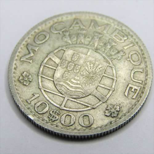 1952 Mozambique Silver 10 Escudos - XF