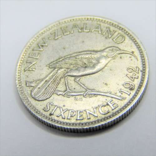 1942 New Zealand Sixpence - AU+ -