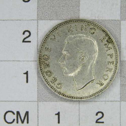 1942 New Zealand Sixpence - AU+ -