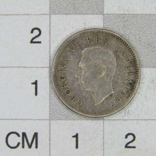 1938 SA Union 3d Three Pence - EF - half leaves on protea variety